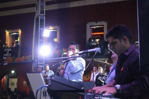 LLegan miles al cierre de Carnaval Tlaxcala capital con Porfi Baloa y sus Adolescentes imagen 2