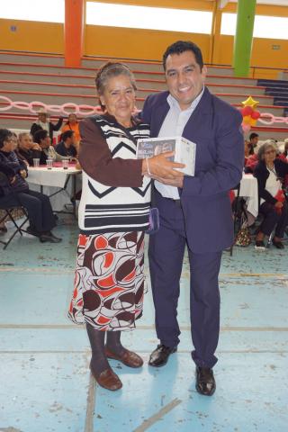 Festejan a los abuelitos de Calpulalpan con una orquesta danzonera imagen 3