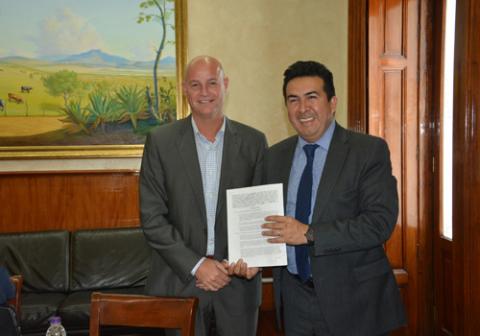 Firman DIF capitalino y Maxi Gas convenio imagen 1