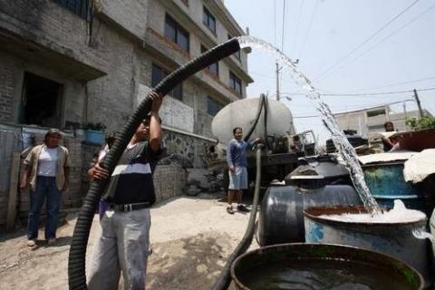 CAPAM repara fugas de agua en la ciudad; atiende reportes de forma oportuna imagen 1