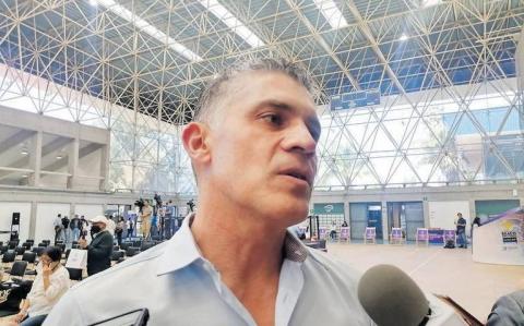 Junior comprometería obra pública a cambio de apoyo político