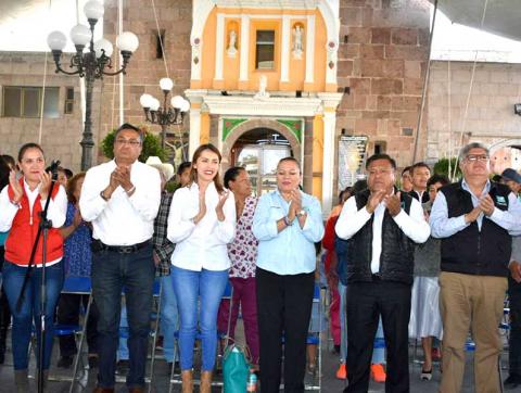 Lord atropella esposas es coordinador de candidata del PRI
