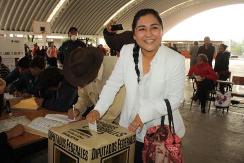 Ya votaron los tres candidatos del PRI a diputados imagen 3