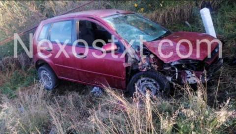 Trío de ladrones roban vehículo y en persecución se accidentan, en Ixtacuixtla