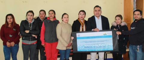 Alcalde de Tetla entrega apoyos a instituciones educativas imagen 3