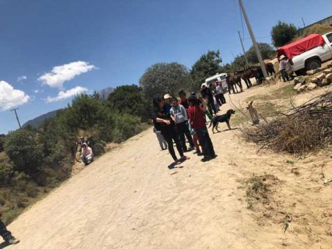 Personal del SMDIF Huamantla entrega apoyo alimentario en la comunidad de Pilares imagen 6