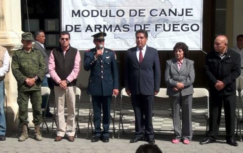 Realizan en Calpulalpan campaña de canje de armas de fuego imagen 3