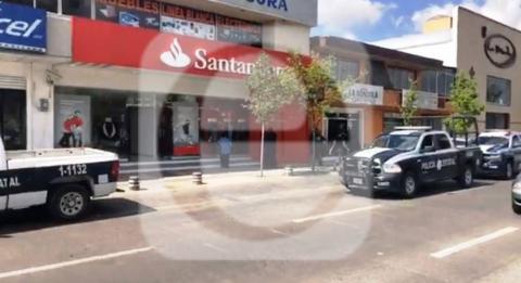 Comando armado le da baje con 1.5 millones a cuentahabiente