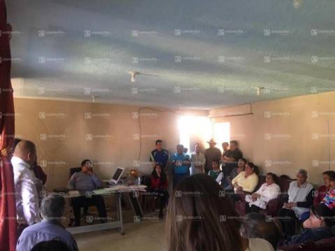 Vecinos piden salida de presidente de comunidad por inepto imagen 1