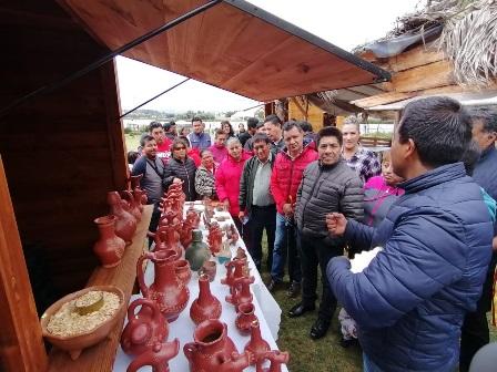 Inauguran casetas para artesanos y comerciantes en Atlahapa imagen 3