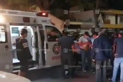 Colectiva atropella a dos personas en Apizaco