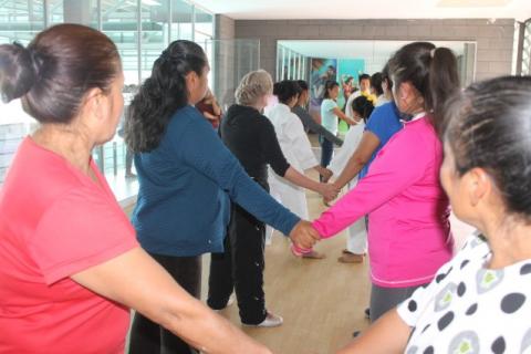 Conmemoran “Día Internacional de la Mujer” en Polideportivo capitalino imagen 1