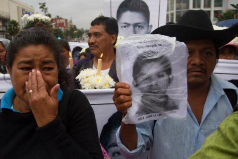 Impedirán padres de desaparecidos elecciones en Guerrero