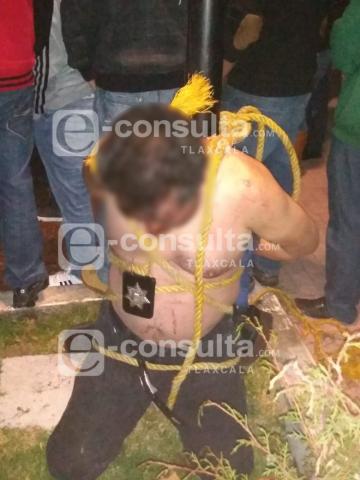 Por robar una camioneta intentan linchar a un policía de Puebla imagen 1