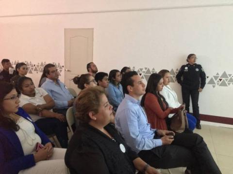 Imparte IMM Apetatitlán plática de prevención contra la trata de personas imagen 4