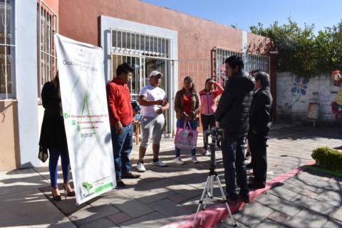 Hacen entrega de uniformes escolares en Secundaria Juan Cuamatziz en Teolocholco imagen 17