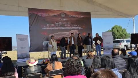 Refuerzan alianza para preservar el Cerro de las Tres Cruces y proyectarlo como espacio turístico