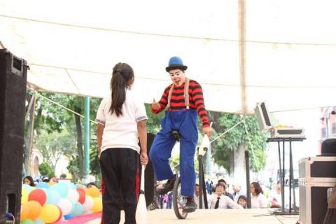 Celebran en Apetatitlán a las Mamás y los niños en su día imagen 4