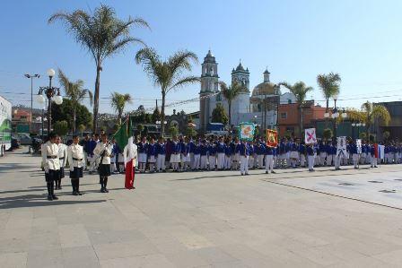 Refuerzan en Huactzinco valores cívicos con Izamiento de bandera imagen 3