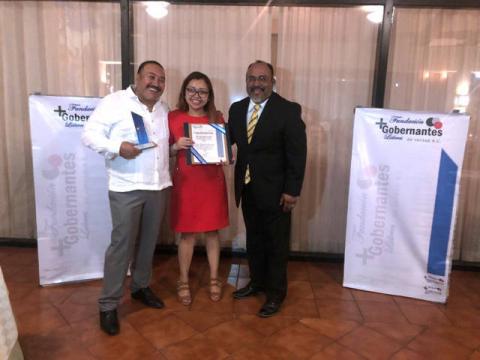 Fundación Gobernantes Líderes reconocen liderazgo de Badillo Jaramillo imagen 2