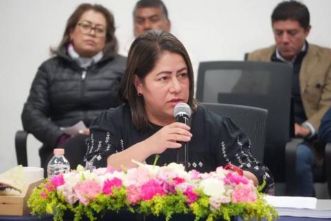 Blanca Águila acuerda con Segob atención al proyecto de hospital IMSS en Zacatelco