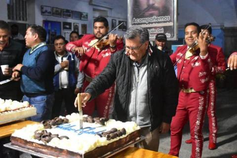 Después de 10 años el padre Elpidio se despide de sus feligreses imagen 3