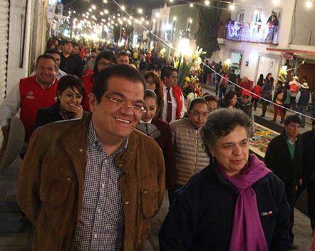 Pide Beatriz Paredes a jóvenes limpiar imagen de políticos