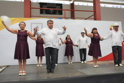 Ayuntamiento y el SMDIF festejaron a más de 400 abuelitos en su día imagen 3
