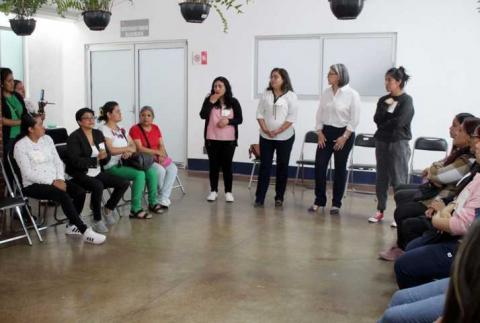 Mujeres con discapacidad auditiva visitaron las instalaciones de la CEDHT imagen 1