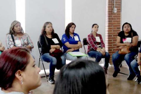 Mujeres con discapacidad auditiva visitaron las instalaciones de la CEDHT imagen 2