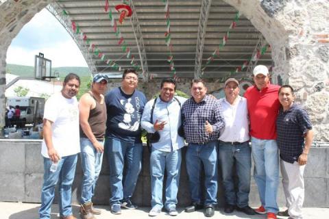 Envió Apetatitlán 5 toneladas de ayuda a damnificados de Tlaquiltenango imagen 1