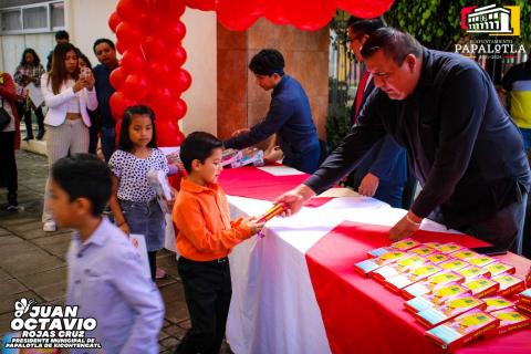 Alcalde de Papalotla y el DIF clausuran productivos cursos de verano