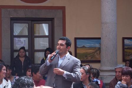 Alcalde de Calpulalpan atestigua clausura de curso de manualidades imagen 1