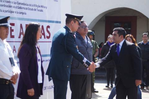 Alcalde invita a canjear armas para prevenir violencia y preservar la integridad imagen 1