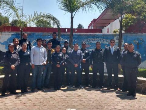 Capacitan a Policía de Xicohtzinco en localización de artefactos explosivos imagen 1