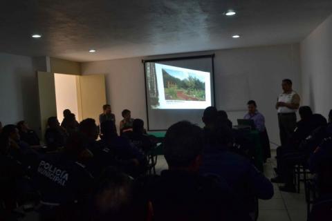 Reciben policías municipales capitalinos formación en turismo cultural y religioso imagen 1