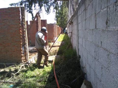 Atiende Capam fugas de drenaje y agua en calles de Loma Bonita imagen 1