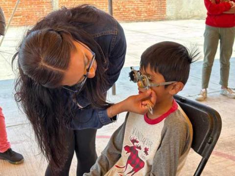 La caravana de salud y servicios del SMDIF de Huamantla llegó a El Valle imagen 7