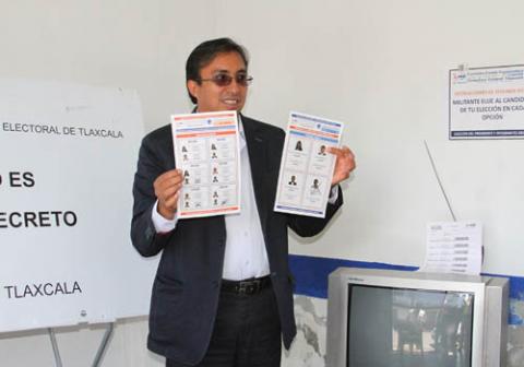 Tras votar Carreón dice que la jornada del PAN es ejemplar