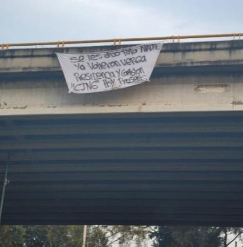 Aparece este 10 de mayo manta del CJNG en puente vehicular de la capital tlaxcalteca
