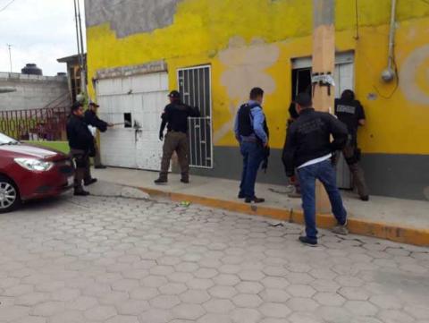 Realizan cateo en Calpulalpan; decomisan armas y drogas, hay dos detenidos imagen 7