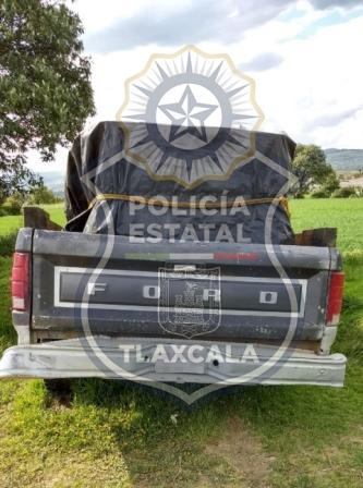 Aseguran policías en Calpulalpan vehículo con huachicol