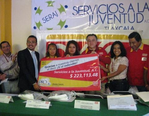 Entregan dinero recaudado por el Programa de Redondeo en OXXO imagen 6