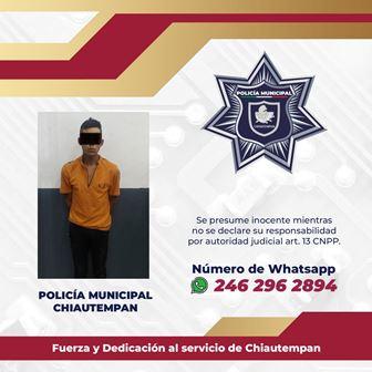 Detiene policía de Chiautempan a dos sujetos por cristalazo a vehículo