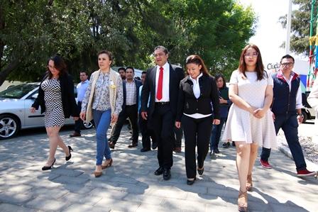 Presidenta del DIF y alcalde de Chaiutempan suman esfuerzos imagen 1