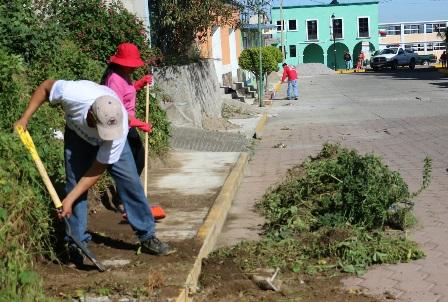 Realizan faenas comunitarias en Chiautempan