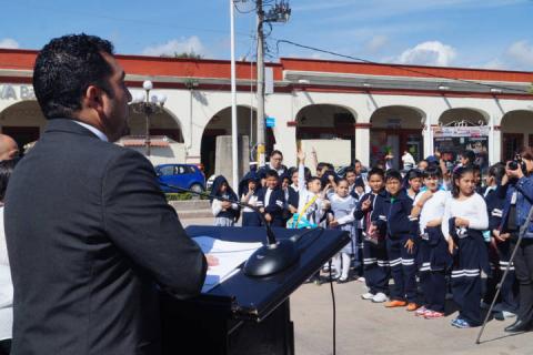 Ayuntamiento promueve en niños la educación financiera con cine móvil imagen 1