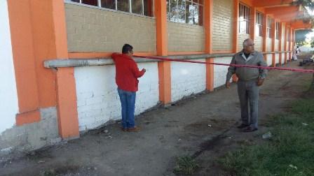 Acordonan zona de riesgo del Cobat plantel Nativitas