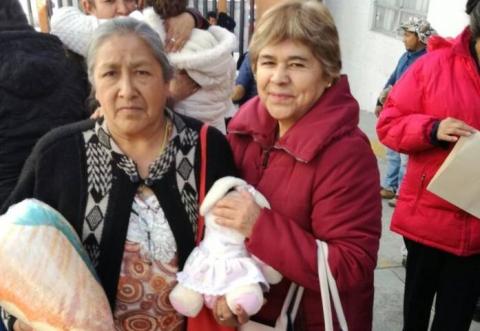 Distribuye ayuntamiento de Tlaxcala cobijas a familias vulnerables imagen 4