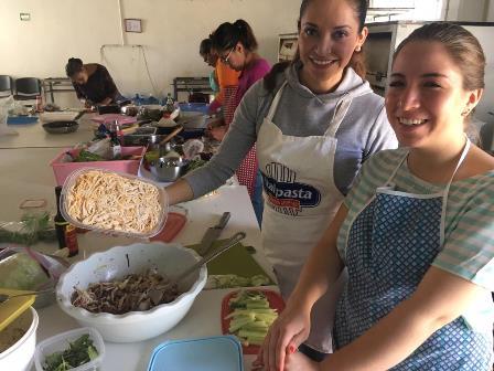 Realizan curso de cocina internacional en la capital